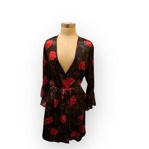 Secret Treasures silky robe